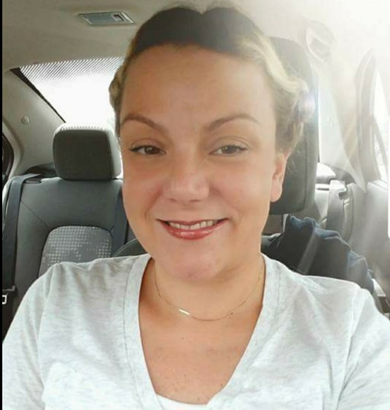 Meet your Posher, Rhiân - Picture 1 of 2